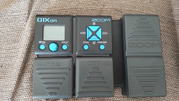 Pedaleira Zoom g1xon
