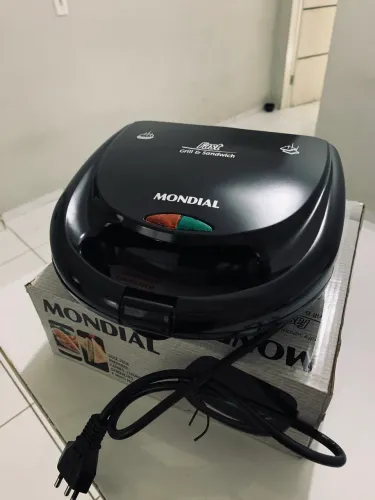 Sanduicheira Mondial Nova