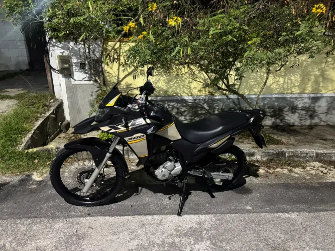 XRE 300 a mais nova do país