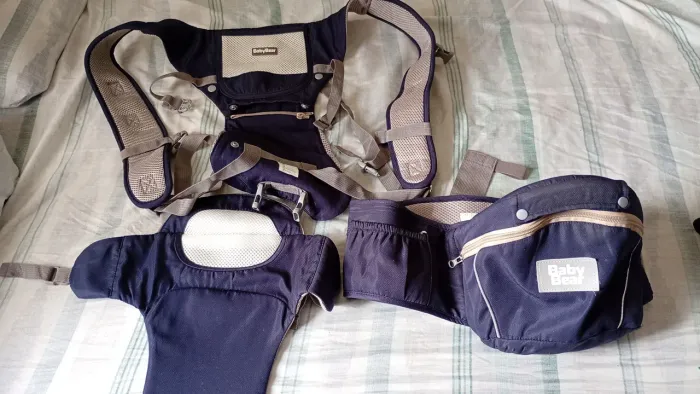 Canguru com assento da marca baby Bear suporta até 20kg