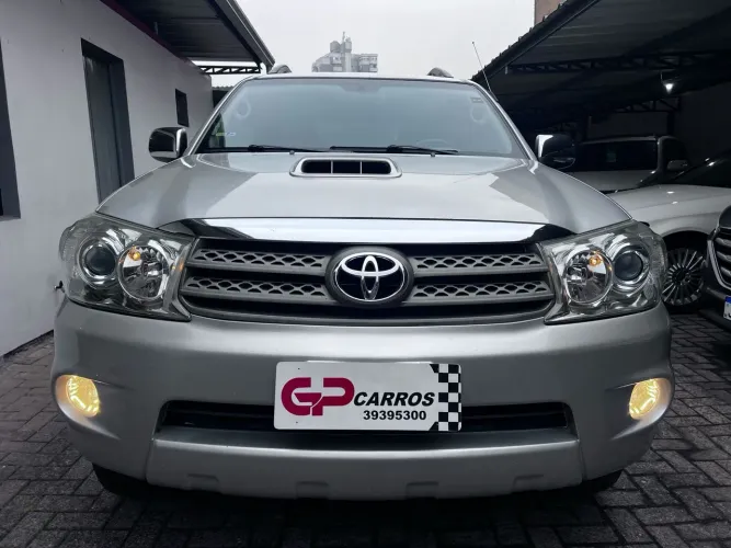 Toyota Hilux SW4 SRV D4-d 4X4 3.0 TDI Dies. AUT 2011