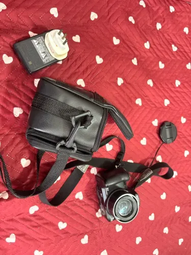 Camera cybershot H50
