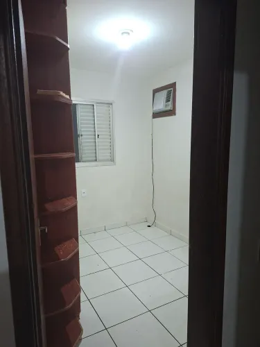 ALUGO QUARTO