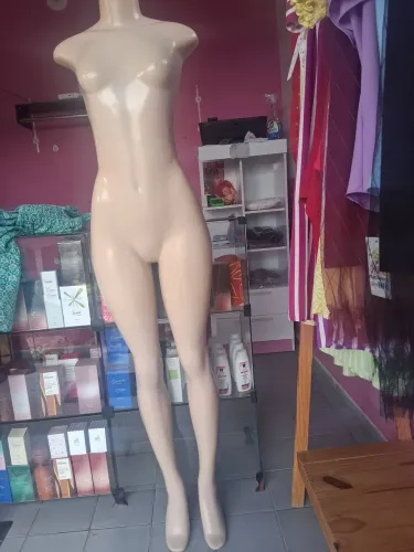 Manequim femenino