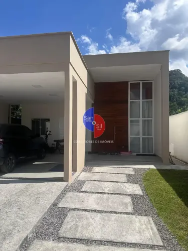 Casa Moderna com 3 Quartos, Suíte, Conceito Aberto, Área Gourmet e Terreno de 500 m² à ven