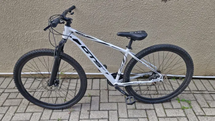 Bicicleta GTS Aro 29 Alumínio - Freio a Disco (Ótimo Estado)