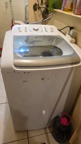 Vendo máquina de lavar Electrolux Turbo Capacidade 12 kg.