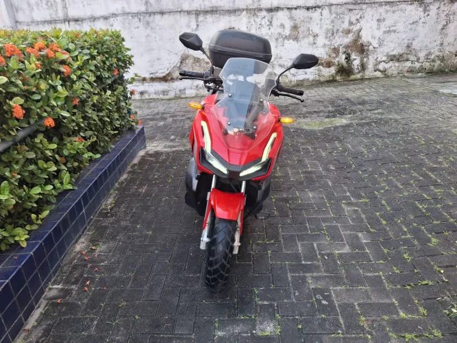HONDA ADV 150 2023 - 1.487KM - IMPECÁVEL - ÚNICO DONO + BAÚ GIVI SIMPLY 45L