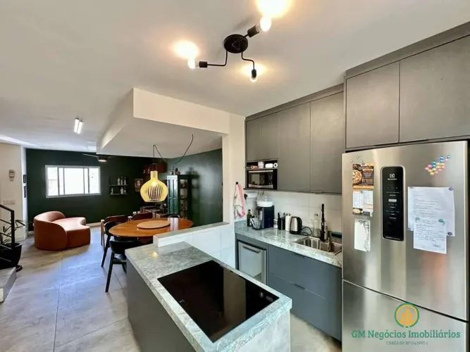CASA c/ 3d/1ste, quintal, próximo ao The Square-Cond. Villaggio Viana