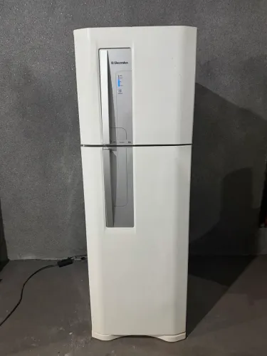Geladeira Electrolux frost free 382 litros