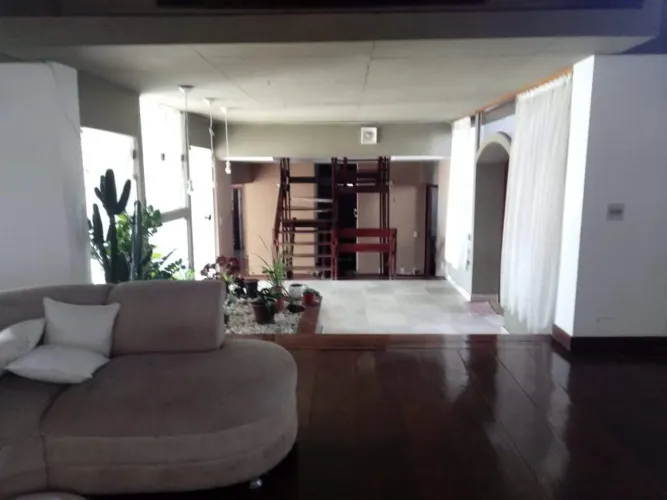 Casa à venda, 4 quartos, 2 suítes, 10 vagas, São Luiz - Belo Horizonte/MG