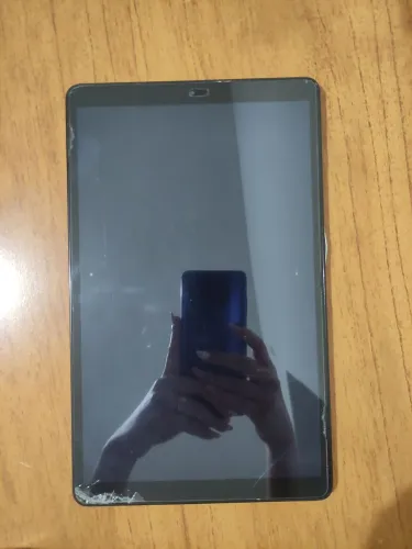 Samsung Galaxy Tab A 10.1 32GB 4G - Funciona, tela quebrada - R$ 400