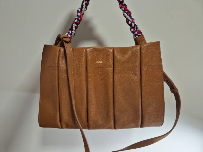 Bolsa Arezzo em couro