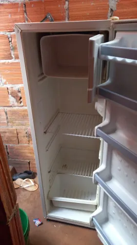 Troco geladeira 110  nao faço entregas
