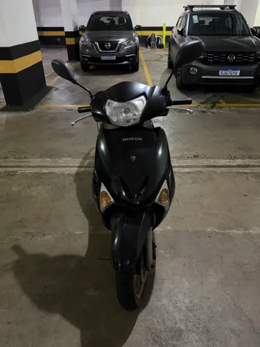 Honda Lead 110 - Pouco Rodada