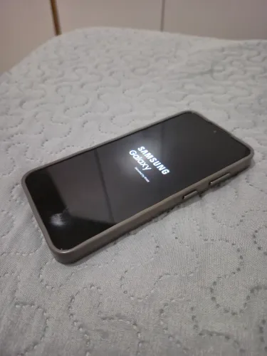 Samsung galaxy s24 
