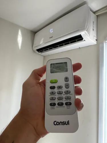 Ar-condicionado Split Consul Inverter 12.000 BTUs - Apenas 7 meses de uso
