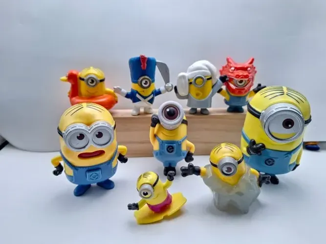 Lote Brinquedos Minions Mcdonalds 8 Bonecos Miniaturas Mix