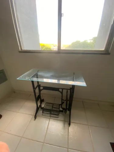 pé de mesa de costura