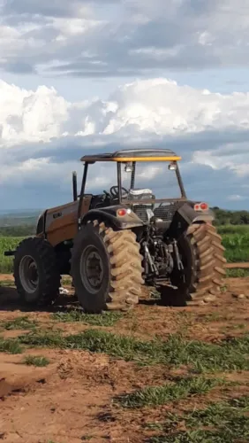 Vende-Trator Valtra BM 125i