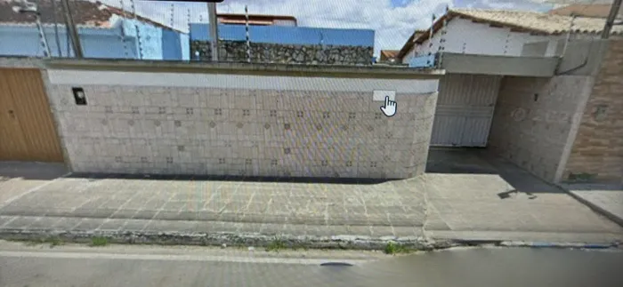 Aluga-se casa no bairro São Luiz I