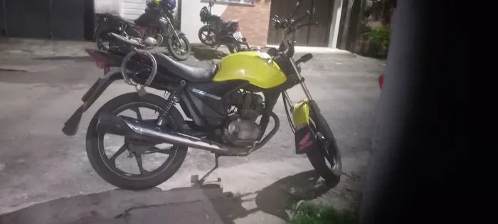 Vendo esta fan 150 em dias zap *