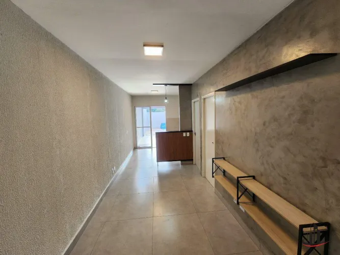 Condomínio Moradas: Casa com 3 Quartos e Varanda Gourmet em Uberaba