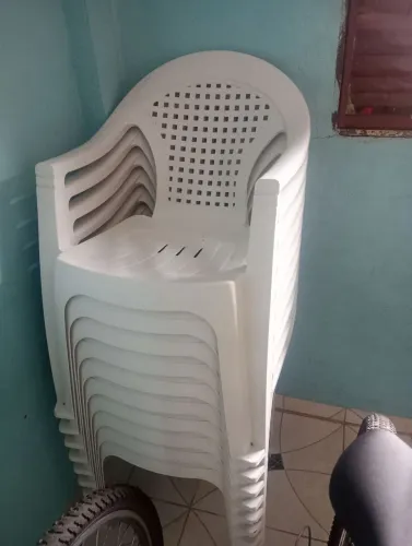 Vendo 10 cadeiras novas