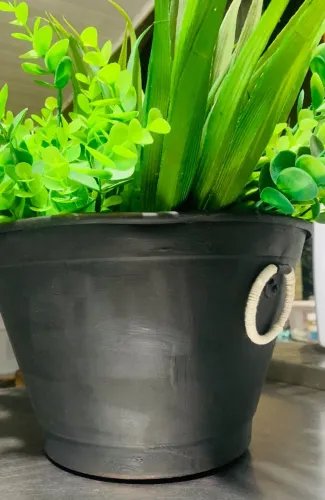 Balde / Vaso decorativo com plantas artificiais