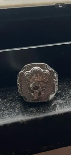 ANEL DE PRATA CAVEIRA COM COROA