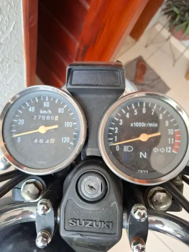 Suzuki intruder seminova