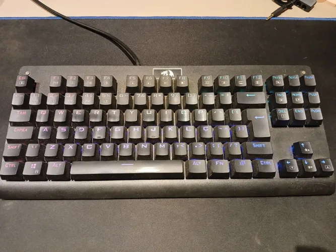 Teclado mecânico Red Dragon