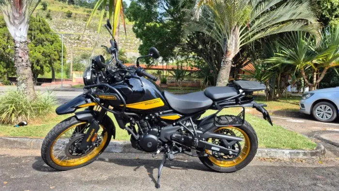 ROYAL ENFIELD HIMALAYAN 450 PNEUS SEM CÂMARA