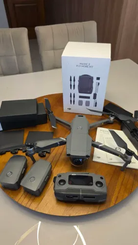 DJI Mavic 2 Zoom - Kit Fly More