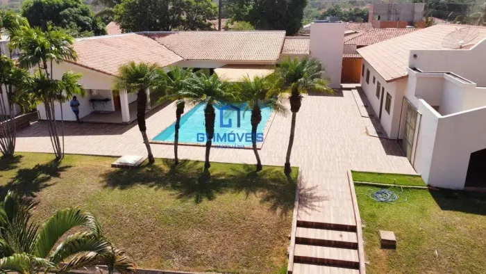 Imóvel para venda tem 903 metros quadrados com 6 quartos em Zona Rural - Três Ranchos - GO
