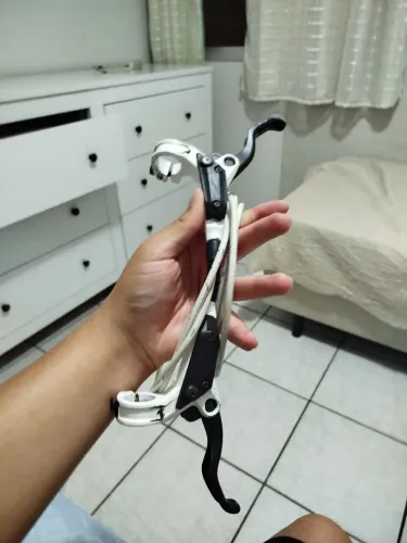 (OPORTUNIDADE) Par freio m446 Branco