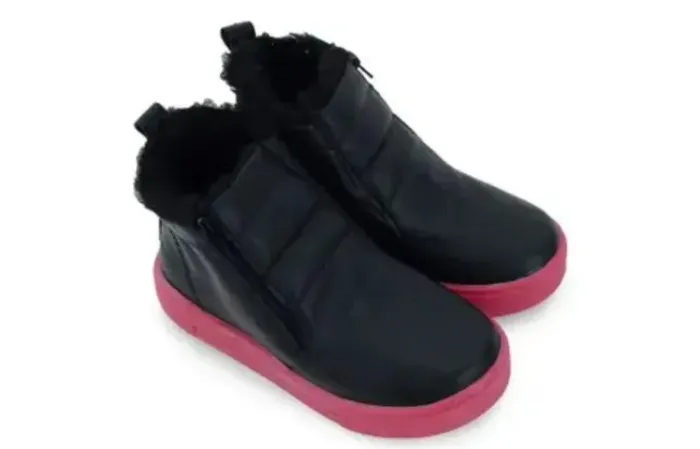 Bota Infantil Feminina Peluciada Preta e Rosa Nº 20