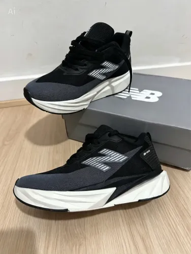 Tênis da New Balance Rebell V5 n° 40