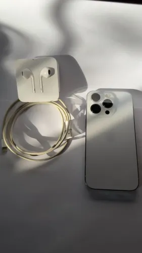 iPhone 14 Pro 128GB Branco - Impecável / Sem Caixa / Bateria 82%