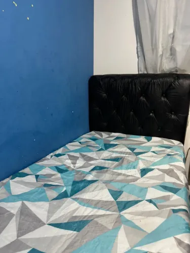 Cama de solteiro + painel + colchão