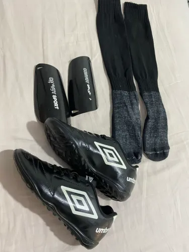 Chuteira Umbro