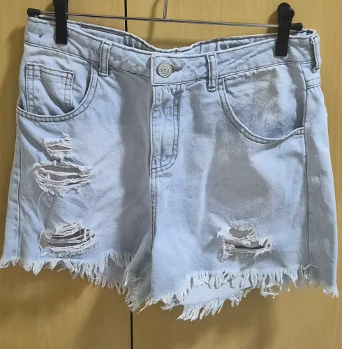 Shorts jeans tamanho 38