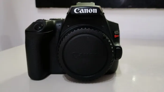 Canon Sl3 + Bateria Original + Carregador + Lente 35mm - 2.0 + Bolsa - Excelente Estado