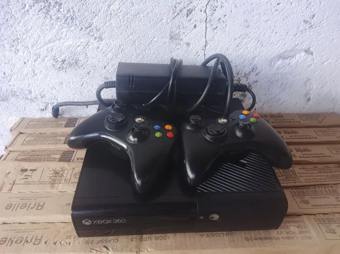 Vendo xbox360 destrave LT3 ( leia a descrição)