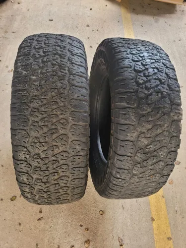 Pneu 265/65 R17 meia vida