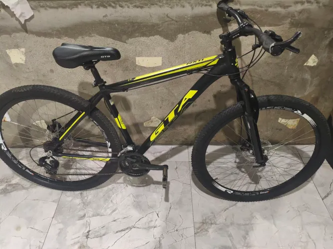 Bicicleta aro 29 GTA de alumínio