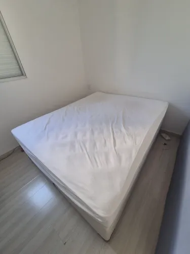 Cama Box Queen Size com Colchão