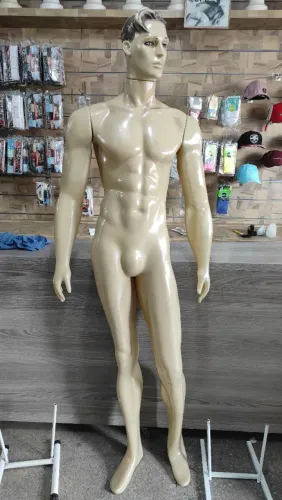 Manequim Masculino marrom 