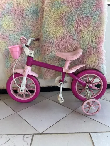 Bicicleta Infantil Aro 12 Rosa com Rodinhas e Cestinha