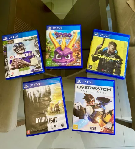 Combo 5 jogos ps4 ou vendo separado - Cyberpunk, Spyro, Madden21, DyingLigth e Overwatch